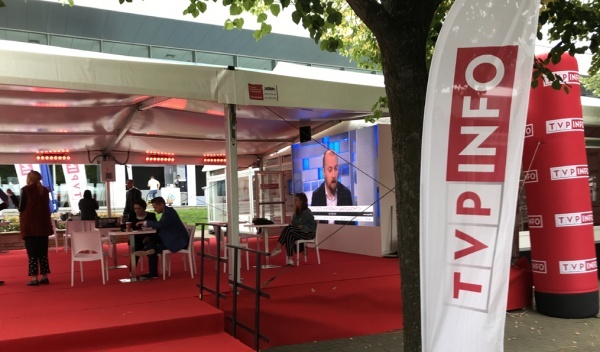 wynajem ekranów diodowych, nagłośnienie, światło