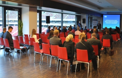 tworzenie aplikacji dedykowanych, interaktywne konferencje