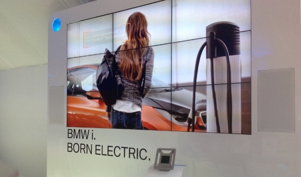 obsługa stoisk targowych, wynajem ekranów bezszwowych