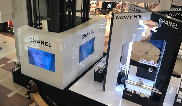 obsługa eventów w galeriach handlowych, wynajem monitorów bezszwowych