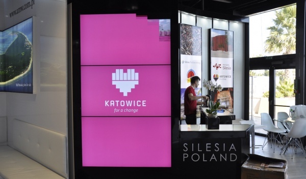 multimedialna obsługa stoisk targowych, wynajem diody