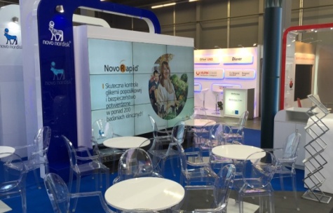 techncizna obsługa targów, wynajem ekranów bezszwowych