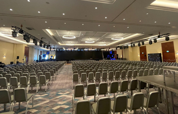 scena, światło, dźwięk, multimedia, realizacja