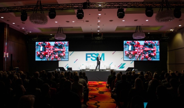 nagłośnienie, oświetlenie i multimedia na eventy, obsługa konferencji