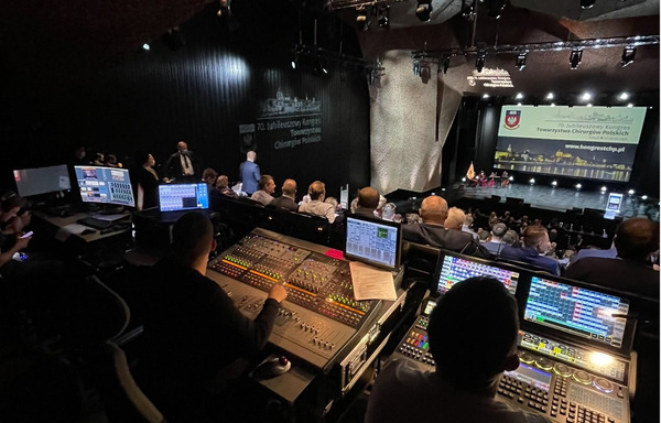 dźwięk, światło, multimedia, połączenia live, obsługa głosowania