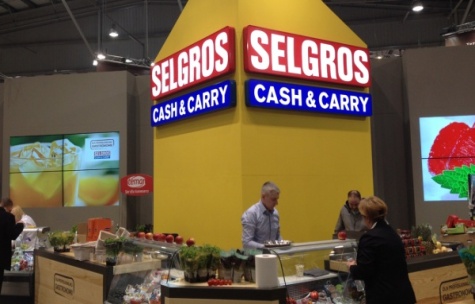 obsługa targów, multimedia na targi, wynajem ekranów bezszwowych