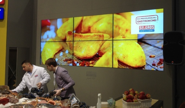 obsługa targów, wynajem ekranów bezszwowych