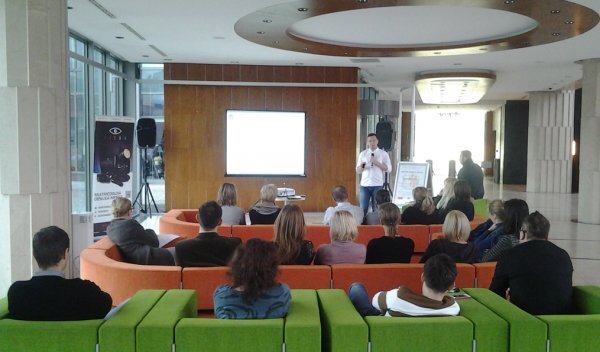 wynajem ekranów diodowych, wypożyczalnia ekranów bezszwowych, obsługa konferencji