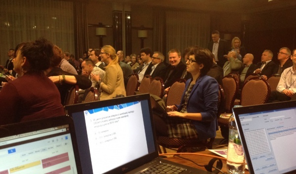 piloty do głosowania, sesje z głosowaniem