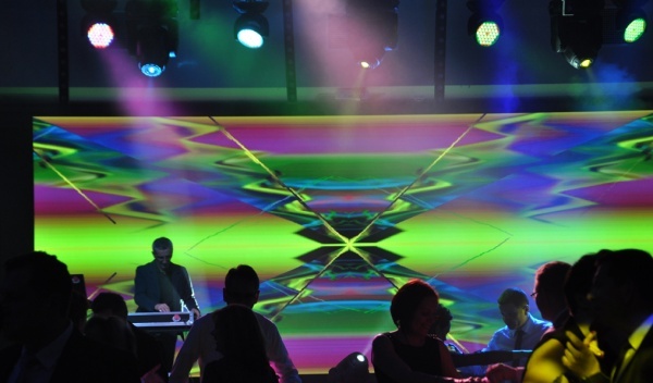 multimedia na eventy, światło na konferencje, wynajem nagłośnienia