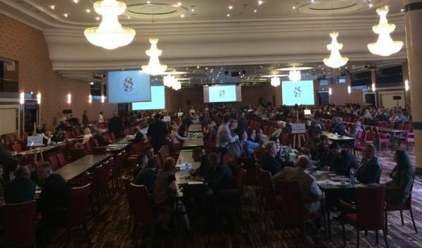 systemy do głosowania, obsługa konferencji i WZA