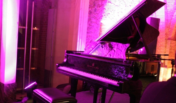 organizowanie konferencji, oświetlenie sceniczne