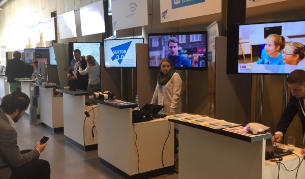 techniczna obsługa konferencji w cnk, wynajem sprzętu multimedialnego