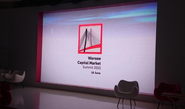 wynajem ekranów diodowych, dioda pixelart, wynajem ekranów 80 cali