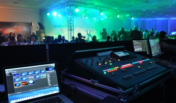 wynajem projektorów, wynajem oświetlenia, wynajem nagłośnienia