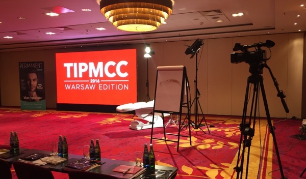 wynajem ekranów diodowych, obsługa tłumaczeń symultanicznych