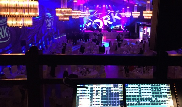 obsługa konferencji w kopalni soli wieliczka, realizacja wizji, mediaserwery coolux