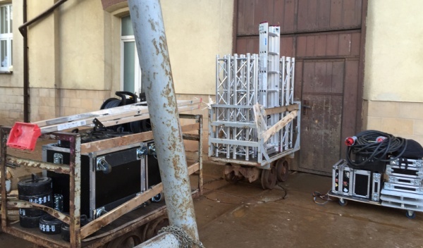 techniczna obsługa imprez, wynajem sprzętu multimedialnego