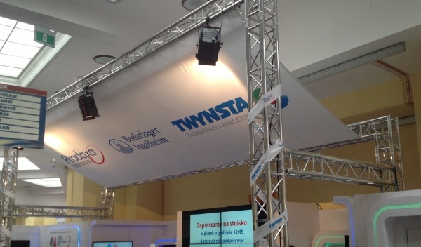 dedykowane aplikacje na tablety, wynajem ekranów bezszwowych