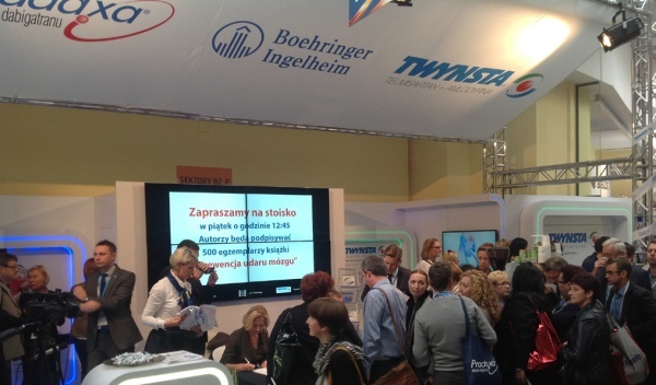 oświetlenie stoisk targowych, wynajem ekranów bezszwowych