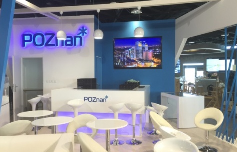 wynajem ekranów bezszwowych, wynajem ekranów diodowych, obsługa konferencji na targach