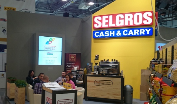 wynajem ekranów led, wynajem ekranów bezszwowych, wynajem plazm