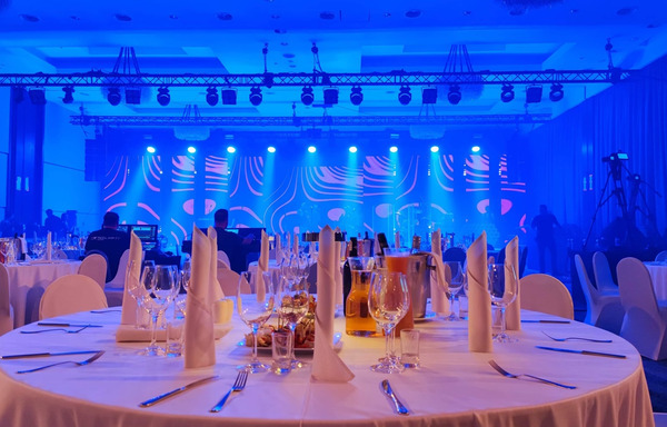 event, światło, ekrany, ekran diodowy, ekran rozsuwany