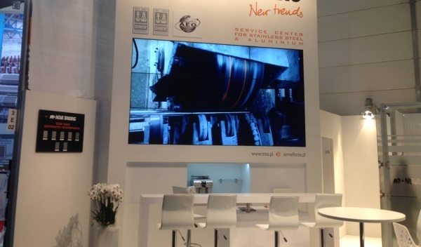 stoiska targowe, wynajem sprzętu multimedialnego