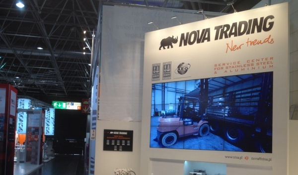 budowa stoisk targowych, multimedia na targi