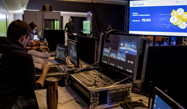 światło, dźwięk, wizja, realizacja