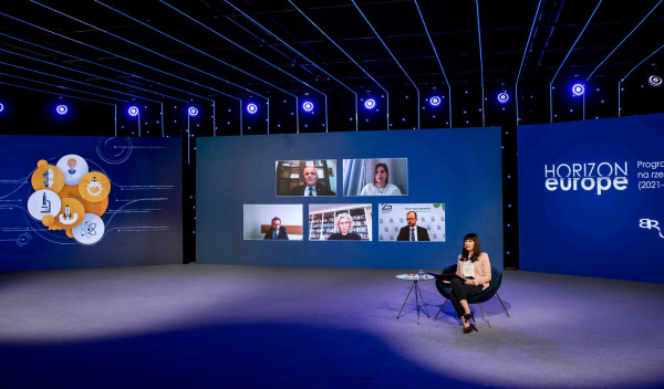 streaming, tłumaczenia migowe, kamery