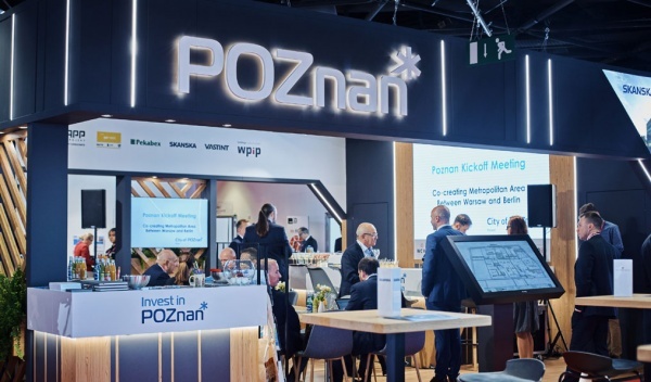 obsługa techniczna targów, stoiska targowe, multimedia