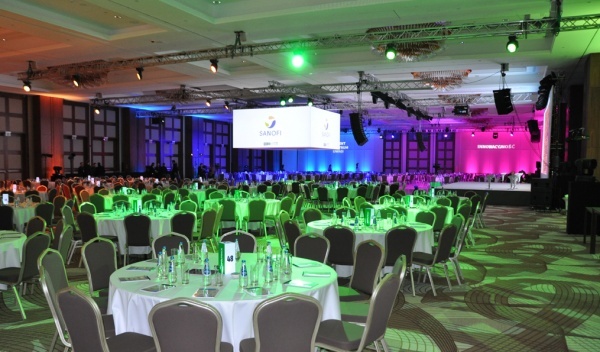 techniczna obsługa imprez, wynajem ekranów diodowych pixelart