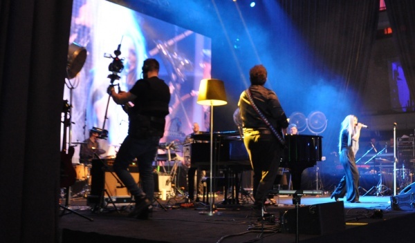 techniczna obsługa imprez, wynajem nagłośnienia liniowego, wynajem ekranów diodowych