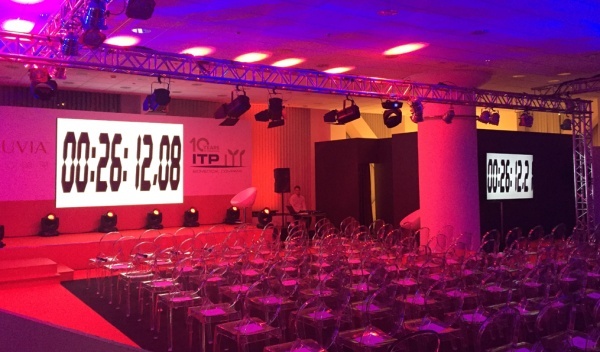 ekrany diodowe na pokazach mody, techniczna obsługa pokazów mody