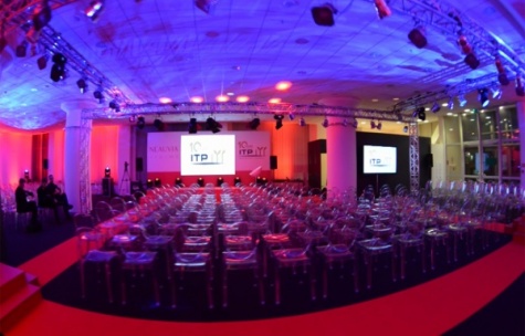 realizacja światła, realizacja nagłośnienia, techniczna obsługa imprez, pokaz mody